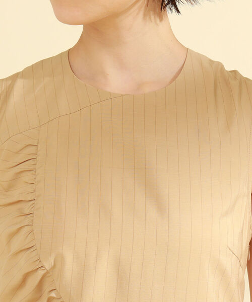 Ray BEAMS（レイビームス）の「Ray BEAMS / ストライプ アシメ ギャザー ワンピース（ワンピース・レディース・ベージュ/アイボリー・1/0）」の12枚目の写真