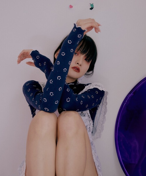 Bonjour Girl(ボンジュールガール)の「【minjiena/ミンジエナ】smile turtle neck shirts スマイルタートルネックシャツ(Tシャツ/カットソー・レディース・ホワイト/ネイビー/ピンク・FREE)」の3枚目の写真