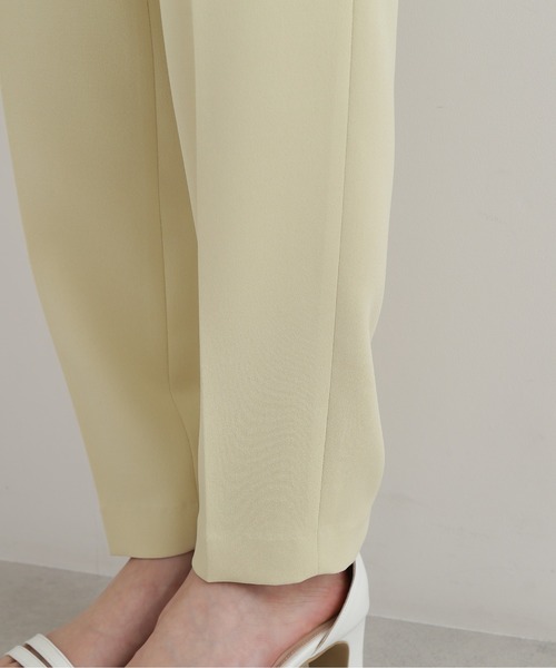 NATURAL BEAUTY BASIC（ナチュラルビューティーベーシック）の「ストレッチジョーゼットパンツ（その他パンツ・レディース・ブラック/オフホワイト/イエロー・SMALL/MEDIUM）」の9枚目の写真