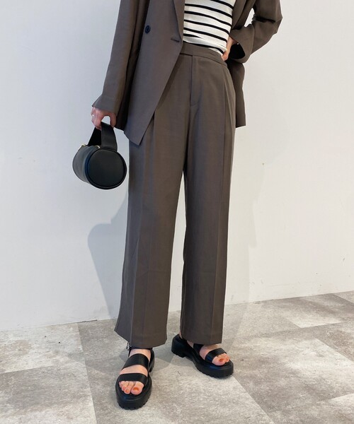 OPAQUE.CLIP（オペークドットクリップ）の「◆【DELEGANT/デレガント】ドレープツイル ワイドストレートパンツ（その他パンツ・レディース・ブラック/ライトグリーン/ブラウン系その他・36/38/40/42）」の2枚目の写真