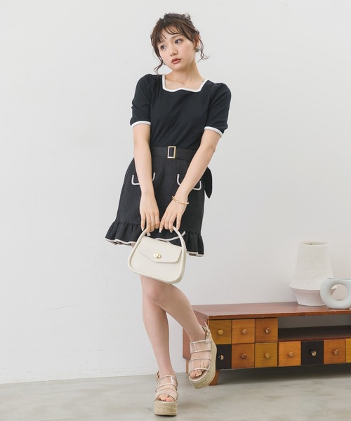 ems excite(エムズエキサイト)の「5分袖テレコカットソー(Tシャツ/カットソー・レディース・アイボリー/オフホワイト/ブラック系その他/ブラック・FREE)」の21枚目の写真