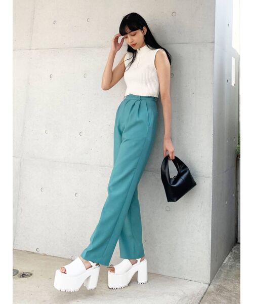 EMODA(エモダ)の「タックルーズパンツ(その他パンツ・レディース・ブラック/グレー/ブルー/その他・SMALL/MEDIUM)」の15枚目の写真