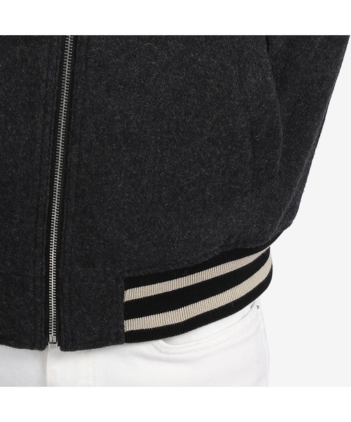 TOMMY HILFIGER(トミーヒルフィガー)の「バーシティボンバージャケット(スタジャン・メンズ・グレー・SMALL/MEDIUM/LARGE/X-LARGE)」の6枚目の写真