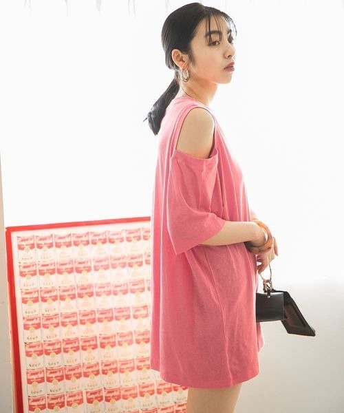 JEANASIS（ジーナシス）の「アシメショルダースリットTEE/285060（Tシャツ/カットソー・レディース・オフホワイト/ブラック/ピンク・FREE）」の18枚目の写真