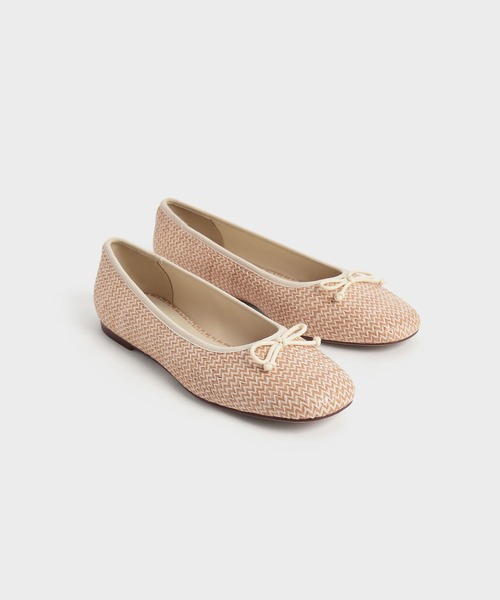 CHARLES & KEITH(チャールズ & キース)の「ボウ バレリーナパンプス / Bow Ballerina Pumps(バレエシューズ・レディース・ホワイト/ベージュ/クリーム・22.5cm/23cm/23.5cm/24.5cm/25cm/25.5cm)」の7枚目の写真