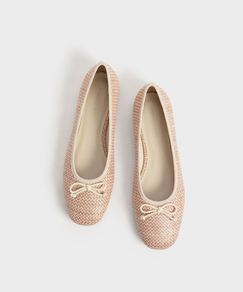 CHARLES & KEITH(チャールズ & キース)の「ボウ バレリーナパンプス / Bow Ballerina Pumps(バレエシューズ・レディース・ホワイト/ベージュ/クリーム・22.5cm/23cm/23.5cm/24.5cm/25cm/25.5cm)」の9枚目の写真