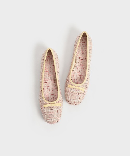CHARLES & KEITH(チャールズ & キース)の「ボウ バレリーナパンプス / Bow Ballerina Pumps(バレエシューズ・レディース・ホワイト/ベージュ/クリーム・22.5cm/23cm/23.5cm/24.5cm/25cm/25.5cm)」の12枚目の写真