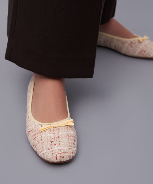 CHARLES & KEITH(チャールズ & キース)の「ボウ バレリーナパンプス / Bow Ballerina Pumps(バレエシューズ・レディース・ホワイト/ベージュ/クリーム・22.5cm/23cm/23.5cm/24.5cm/25cm/25.5cm)」の18枚目の写真