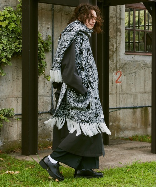 CASPER JOHN（キャスパージョン）の「Paisley cape/ペイズリーケープ（その他トップス・メンズ・ベージュ/ブラック・FREE）」の7枚目の写真