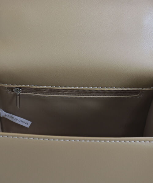 fredy emue（フレディエミュ）の「フラップワンハンドルショルダーバッグ（ショルダーバッグ・レディース・ブラック/ベージュ・FREE）」の21枚目の写真