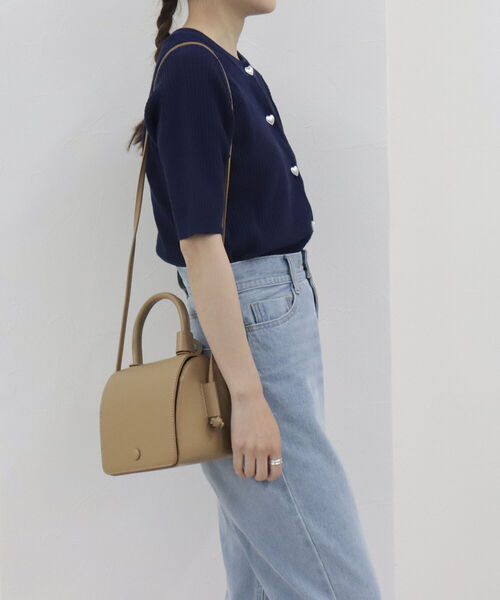 fredy emue（フレディエミュ）の「フラップワンハンドルショルダーバッグ（ショルダーバッグ・レディース・ブラック/ベージュ・FREE）」の11枚目の写真