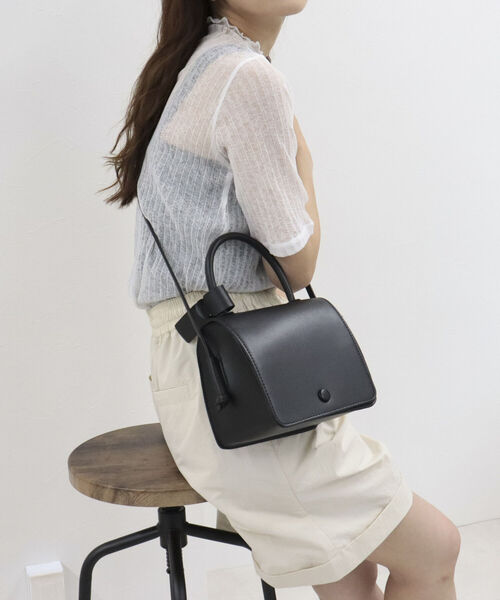 fredy emue（フレディエミュ）の「フラップワンハンドルショルダーバッグ（ショルダーバッグ・レディース・ブラック/ベージュ・FREE）」の20枚目の写真