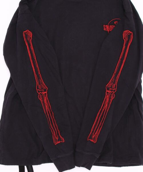 UNRAVEL PROJECT（アンレーベル プロジェクト）の「UNRAVEL PROJECT/アンラヴェルプロジェクト/BONES C VINT J L/S REV SKATE(UMAB007F7126005)（Tシャツ/カットソー・メンズ・ブラック・SMALL）」の2枚目の写真
