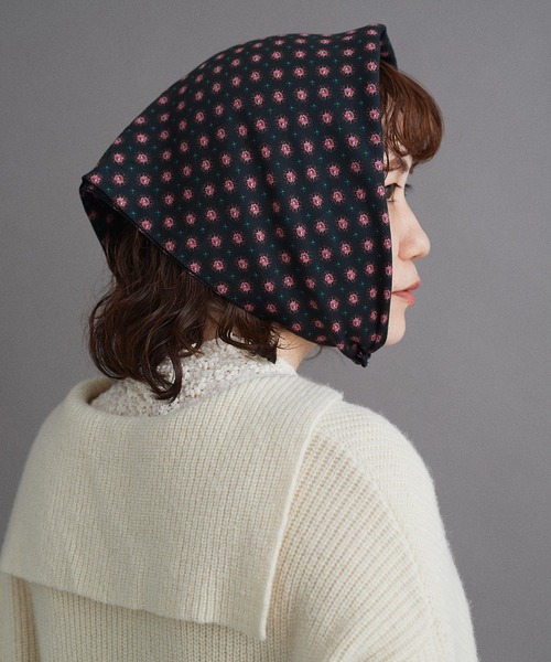Dot&Stripes CHILD WOMAN(ドットアンドストライプス チャイルドウーマン)の「Cu/Coツイル花柄 ミニスカーフ(バンダナ/スカーフ・レディース・ピンク/ブラック・FREE)」の2枚目の写真