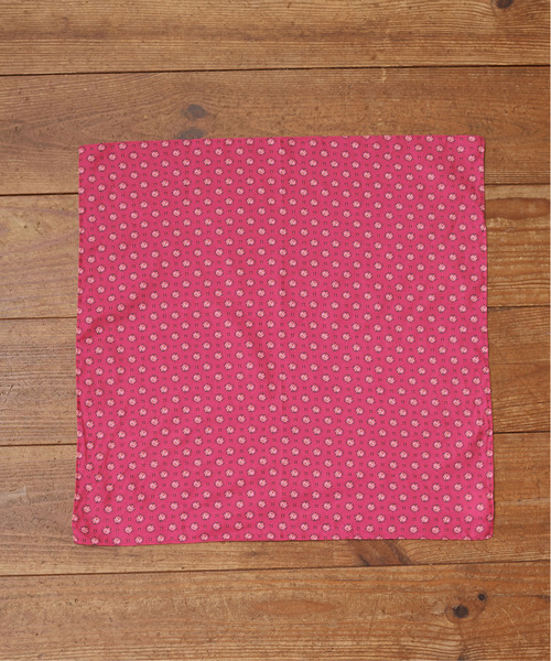 Dot&Stripes CHILD WOMAN(ドットアンドストライプス チャイルドウーマン)の「Cu/Coツイル花柄 ミニスカーフ(バンダナ/スカーフ・レディース・ピンク/ブラック・FREE)」の3枚目の写真