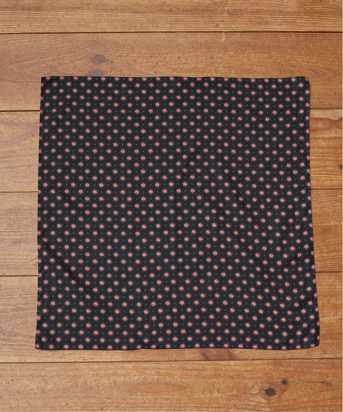 Dot&Stripes CHILD WOMAN(ドットアンドストライプス チャイルドウーマン)の「Cu/Coツイル花柄 ミニスカーフ(バンダナ/スカーフ・レディース・ピンク/ブラック・FREE)」の4枚目の写真