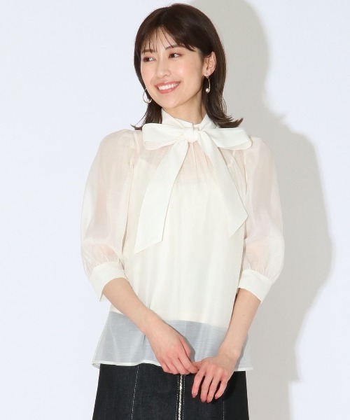 AND COUTURE(アンドクチュール)の「キャミ付きシアーハイネック6分袖ブラウス(シャツ/ブラウス・レディース・オフホワイト・MEDIUM)」の2枚目の写真