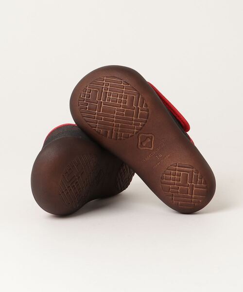 Regetta Canoe(リゲッタカヌー)の「Regetta Canoenoe/リゲッタカヌー 花火柄バックベルト付きキッズサンダル CJFD3304(サンダル・キッズ・ホワイト×ホワイト/ブラック×レッド・20.0cm/21.0cm/17.0cm/16.0cm/19.0cm/18.0cm)」の4枚目の写真