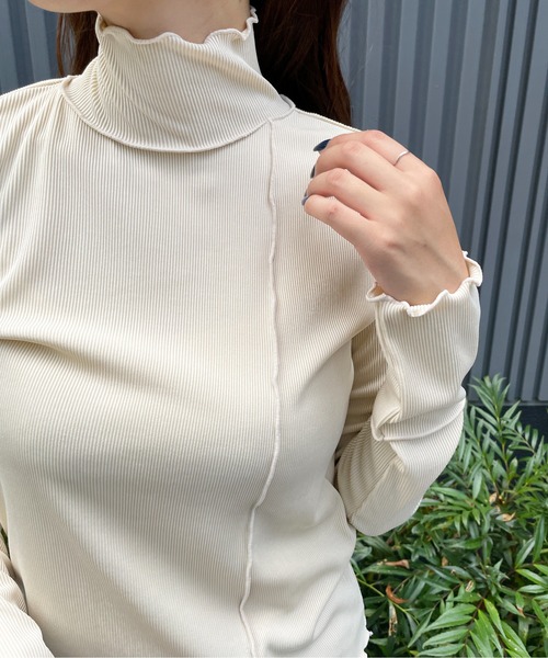 Meli rich（メリーリッチ）の「さり気ない洒落感。リブハイネックメロウプルオーバー（Tシャツ/カットソー・レディース・ブラック/カーキ/アイボリー・FREE）」の2枚目の写真