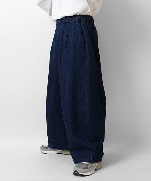 ILL'S(イルズ)の「ビッグシルエット ツイル / デニム イージーワイドバルーンパンツ 【ILL'S / イルズ】(デニムパンツ・メンズ・ホワイト/ブラウン/ネイビー/チャコールグレー/カーキ/スミクロ/サックスブルー・M/L)」の1枚目の写真