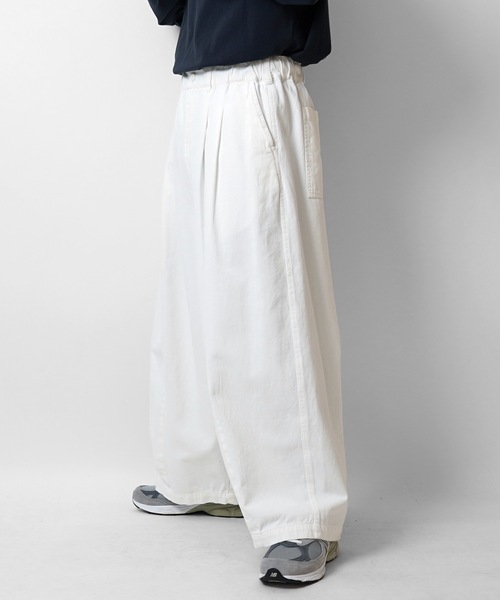 ILL'S(イルズ)の「ビッグシルエット ツイル / デニム イージーワイドバルーンパンツ 【ILL'S / イルズ】(デニムパンツ・メンズ・ホワイト/ブラウン/ネイビー/チャコールグレー/カーキ/スミクロ/サックスブルー・M/L)」の2枚目の写真