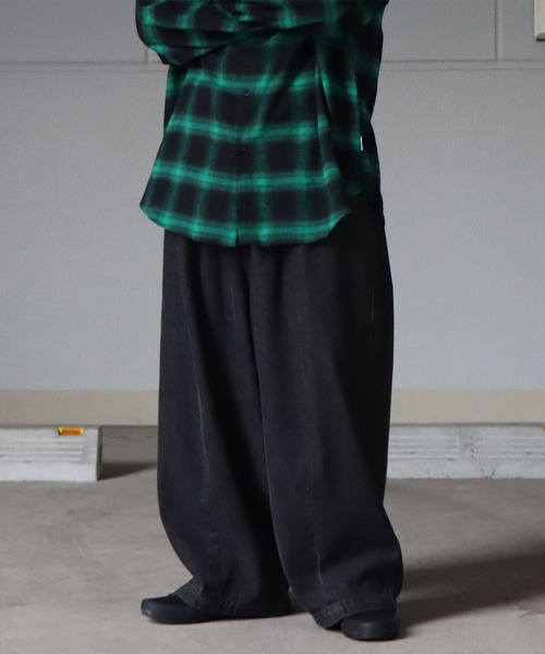 ILL'S(イルズ)の「ビッグシルエット ツイル / デニム イージーワイドバルーンパンツ 【ILL'S / イルズ】(デニムパンツ・メンズ・ホワイト/ブラウン/ネイビー/チャコールグレー/カーキ/スミクロ/サックスブルー・M/L)」の18枚目の写真