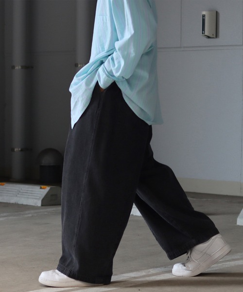 ILL'S(イルズ)の「ビッグシルエット ツイル / デニム イージーワイドバルーンパンツ 【ILL'S / イルズ】(デニムパンツ・メンズ・ホワイト/ブラウン/ネイビー/チャコールグレー/カーキ/スミクロ/サックスブルー・M/L)」の15枚目の写真