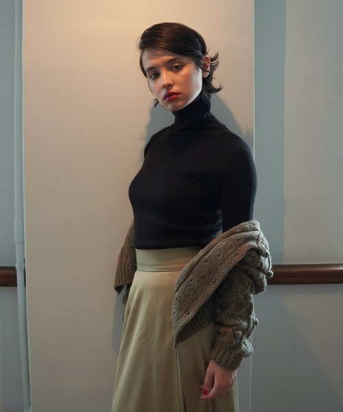 TINA:JOJUN(ティーナジョジュン)の「アンチピリング リブタートルニット TINA:JOJUN(ニット/セーター・レディース・ホワイト/ブラック/ベージュ/ミント/ライトピンク/ホワイト×パープル/クリーム/ブルー/レッド/グリーン/ブラウン/ネイビー/ベビーピンク・M)」の4枚目の写真