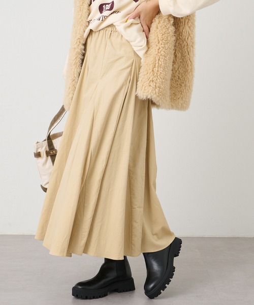 OUVRAGE CLASSE(ウヴラージュクラス)の「細コールフレアスカート(スカート・レディース・ベージュ/チャコールグレー/ブルー・FREE)」の6枚目の写真