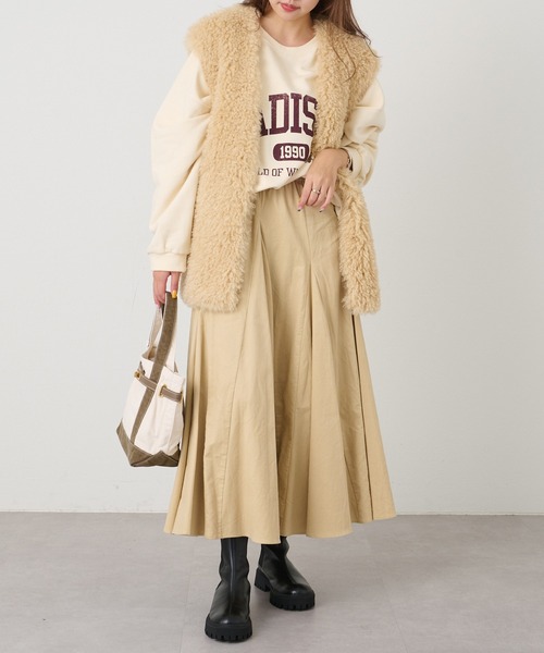 OUVRAGE CLASSE(ウヴラージュクラス)の「細コールフレアスカート(スカート・レディース・ベージュ/チャコールグレー/ブルー・FREE)」の5枚目の写真