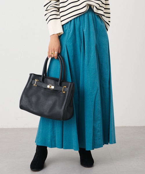 OUVRAGE CLASSE(ウヴラージュクラス)の「細コールフレアスカート(スカート・レディース・ベージュ/チャコールグレー/ブルー・FREE)」の9枚目の写真