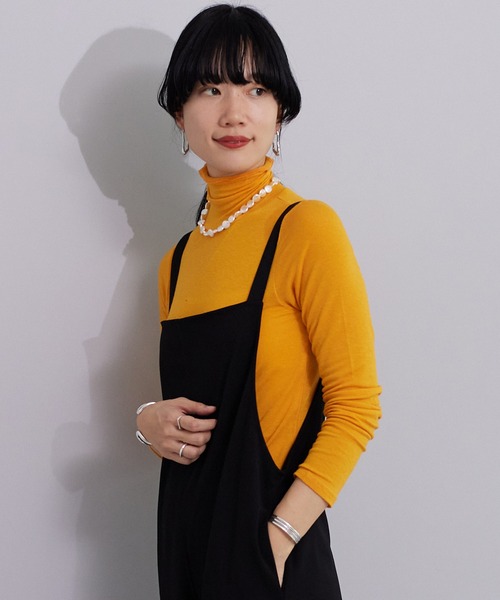 SHENERY（シーナリー）の「シアータートルネックプルオーバー（Tシャツ/カットソー・レディース・ブラック/オフホワイト/オレンジ/イエロー/ブルー/ピンク・FREE）」の6枚目の写真