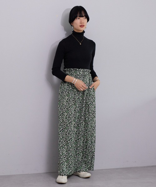 SHENERY（シーナリー）の「シアータートルネックプルオーバー（Tシャツ/カットソー・レディース・ブラック/オフホワイト/オレンジ/イエロー/ブルー/ピンク・FREE）」の19枚目の写真