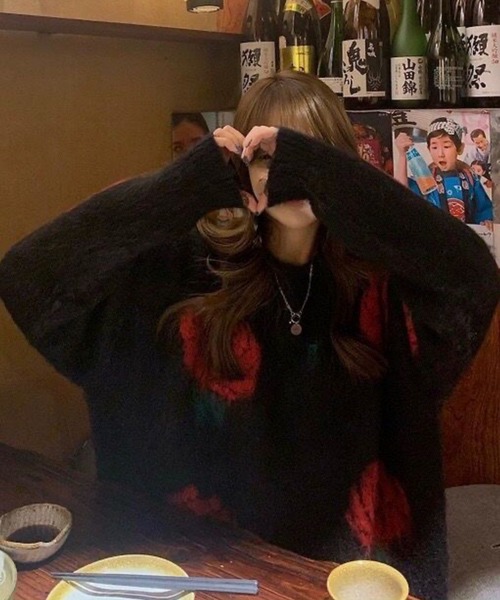 AsRiRe（アスリレイ）の「【AsRiRe】花柄ニットプルオーバー（ニット/セーター・レディース・ブラック/レッド・M）」の17枚目の写真