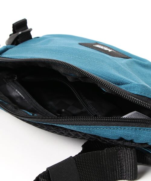 VANS(バンズ)の「《VANS》WEST BAG(ボディバッグ/ウエストポーチ・メンズ・グリーン/その他・FREE)」の4枚目の写真