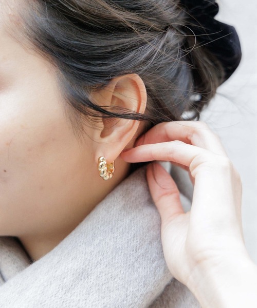 flower（フラワー）の「ドーナッツフープピアス（ピアス（片耳用）・レディース・ゴールド・FREE）」の2枚目の写真