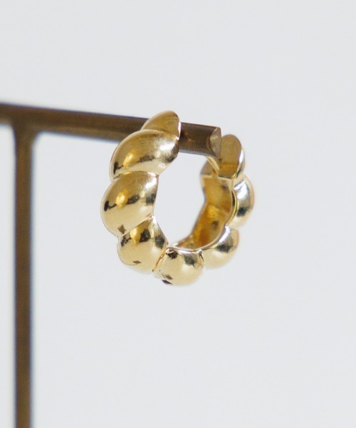 flower（フラワー）の「ドーナッツフープピアス（ピアス（片耳用）・レディース・ゴールド・FREE）」の6枚目の写真