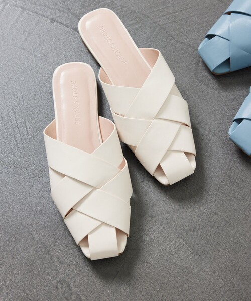 FREAK'S STORE（フリークスストア）の「【限定展開】編み込みデザインフラットサンダル（サンダル・レディース・ブラウン/ブラック/ブルー/ナチュラル・23.0cm/23.5cm/24.0cm/24.5cm）」の4枚目の写真