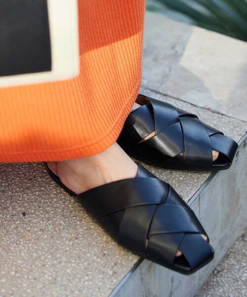 FREAK'S STORE（フリークスストア）の「【限定展開】編み込みデザインフラットサンダル（サンダル・レディース・ブラウン/ブラック/ブルー/ナチュラル・23.0cm/23.5cm/24.0cm/24.5cm）」の13枚目の写真