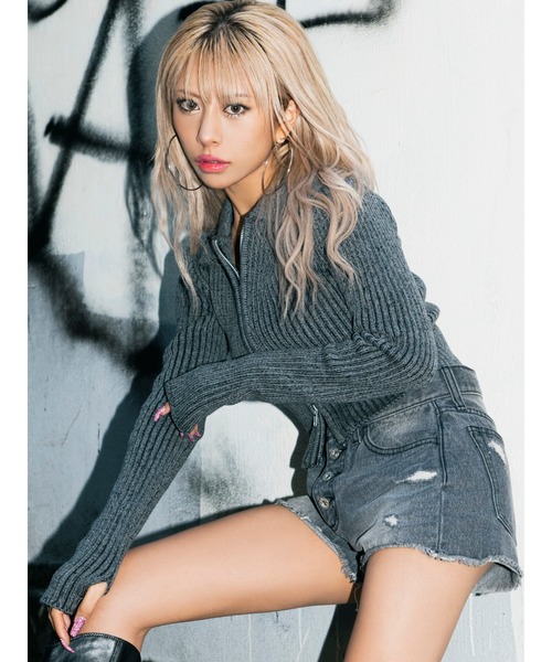 EGOIST（エゴイスト）の「衿付ファスナーニットトップス（ニット/セーター・レディース・ブラック/ベージュ/ブルー・FREE）」の16枚目の写真