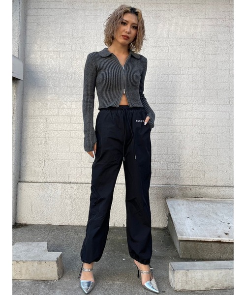 EGOIST（エゴイスト）の「衿付ファスナーニットトップス（ニット/セーター・レディース・ブラック/ベージュ/ブルー・FREE）」の20枚目の写真