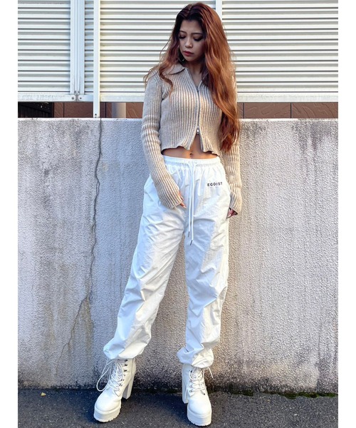 EGOIST（エゴイスト）の「衿付ファスナーニットトップス（ニット/セーター・レディース・ブラック/ベージュ/ブルー・FREE）」の17枚目の写真