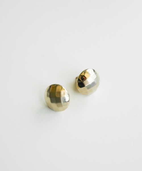 My shawty（ﾏｲｼｬｳﾃｨｰ）の「gold button pierce（ピアス（両耳用）・レディース・ゴールド・FREE）」の3枚目の写真