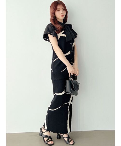 RESEXXY（リゼクシー）の「ニュアンスパターンニットベスト【セットアップ着用可能】（ベスト・レディース・ブラック/ピンク/イエロー・FREE）」の10枚目の写真