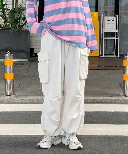 Ressaca(レサーカ)の「ルーズシルエット 2Wayミリタリーベイカーワイドカーゴパンツ(カーゴパンツ・メンズ・ブラック/カーキ/ホワイト・M/L/XL)」の13枚目の写真