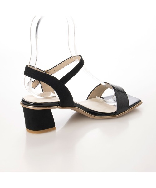 carino（カリーノ）の「スクエアトゥストラップサンダル（サンダル・レディース・クリーム/ダークブラック/レッド・22.5cm/23cm/23.5cm/24cm/24.5cm）」の19枚目の写真