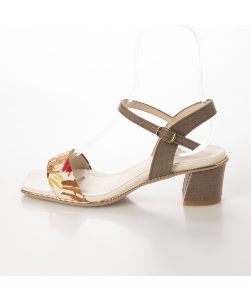 carino（カリーノ）の「スクエアトゥストラップサンダル（サンダル・レディース・クリーム/ダークブラック/レッド・22.5cm/23cm/23.5cm/24cm/24.5cm）」の10枚目の写真