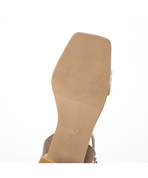 carino（カリーノ）の「スクエアトゥストラップサンダル（サンダル・レディース・クリーム/ダークブラック/レッド・22.5cm/23cm/23.5cm/24cm/24.5cm）」の20枚目の写真