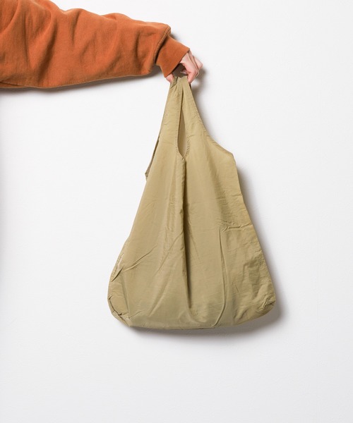 Mag.（マグ）の「【NYLON POCKETABLE】ECO BAG（エコバッグ/サブバッグ・メンズ・オリーブ/ブラック/グリーン/オレンジ/ベージュ・FREE）」の8枚目の写真