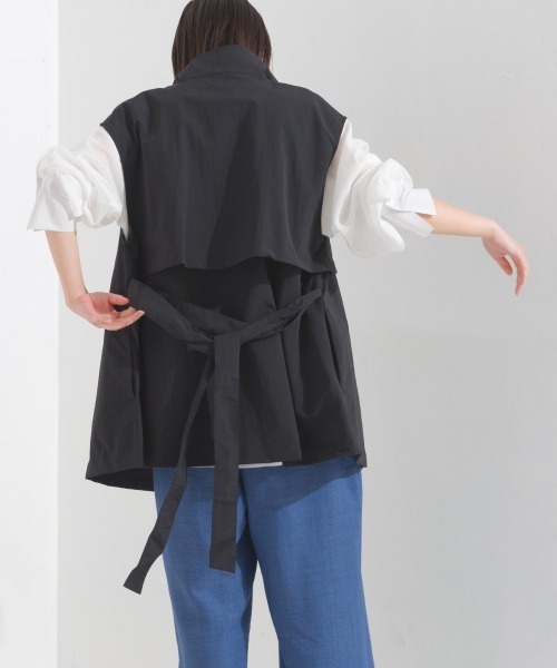 OMNES（オムネス）の「ノースリーブスタンドカラージャケット（その他アウター・レディース・グレイッシュベージュ/アイボリー/ブラック・FREE）」の16枚目の写真